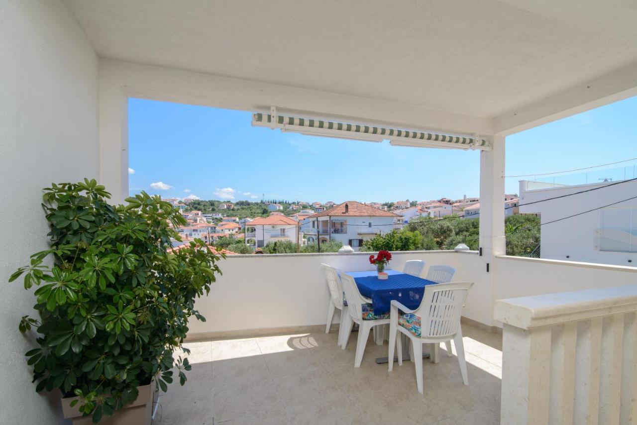 Apartments Tonka Trogir Exterior foto
