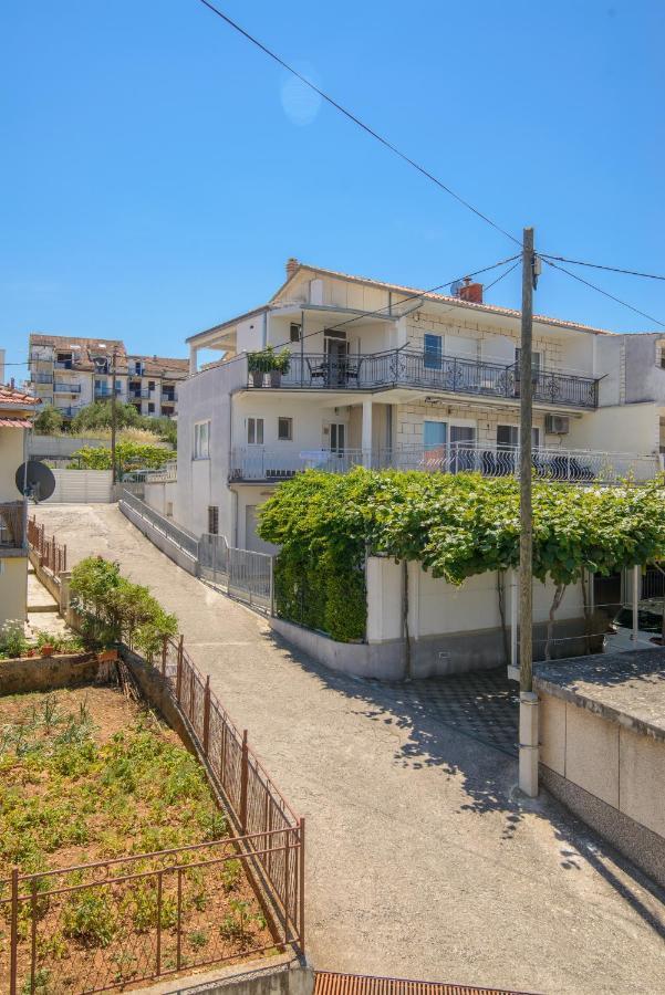 Apartments Tonka Trogir Exterior foto