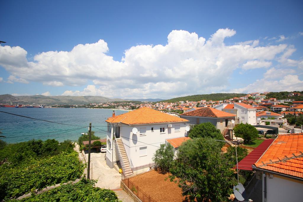 Apartments Tonka Trogir Quarto foto